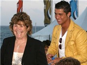Bóng đá anh, ngoại hạng anh, lịch thi đấu euro 2012, Gia đình C.Ronaldo nổi sóng: Bắt mẹ ở riêng để sống với bồ
